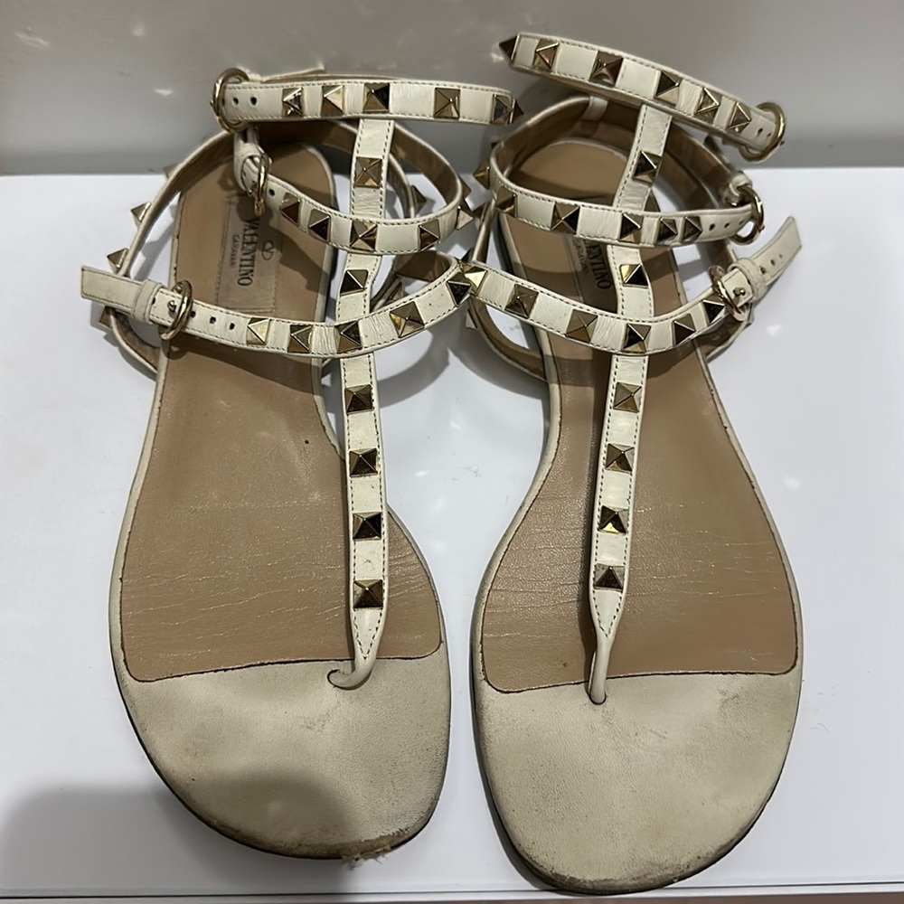 Valentino Rockstud Flat Gladiator Sandal size 39